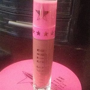 Jeffree star liquid lipstick in androgyny